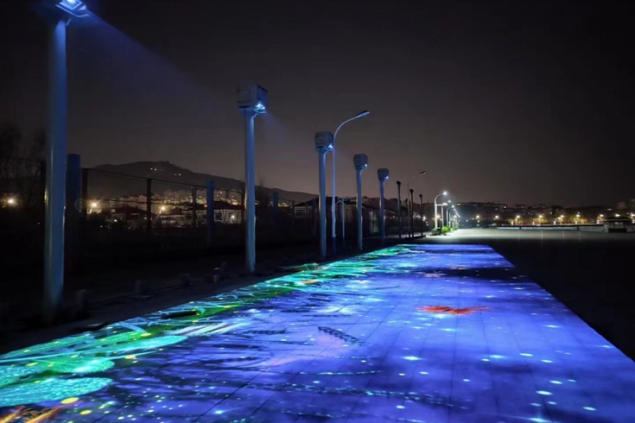 新华广场梦幻光影步道